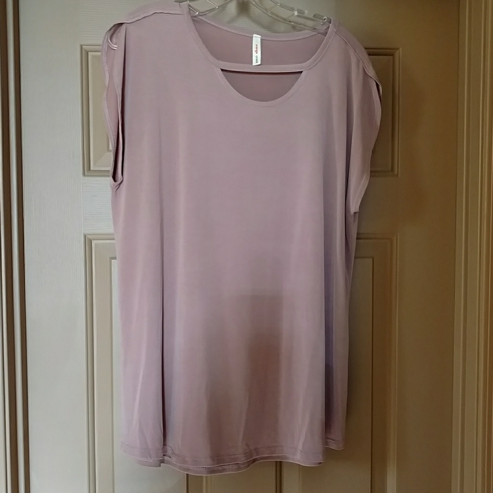 Orange Creek MAUVE SLEEVELESS TOP SIZE LARGE